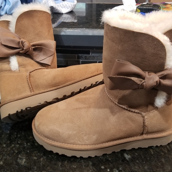 UGG Shoes - Ugg boots never worn